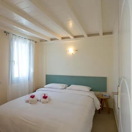 Santorini Med Homes Appartamento Mesaria