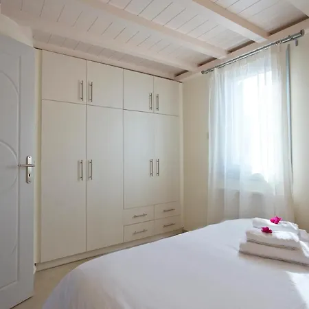 Appartamento Santorini Med Homes *