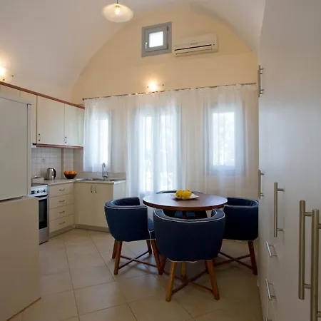Santorini Med Homes - Sunday Apartment Messaria (Santorini)